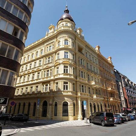 Sunlit Studio Near Wenceslas Square By Prague Days Daire Dış mekan fotoğraf